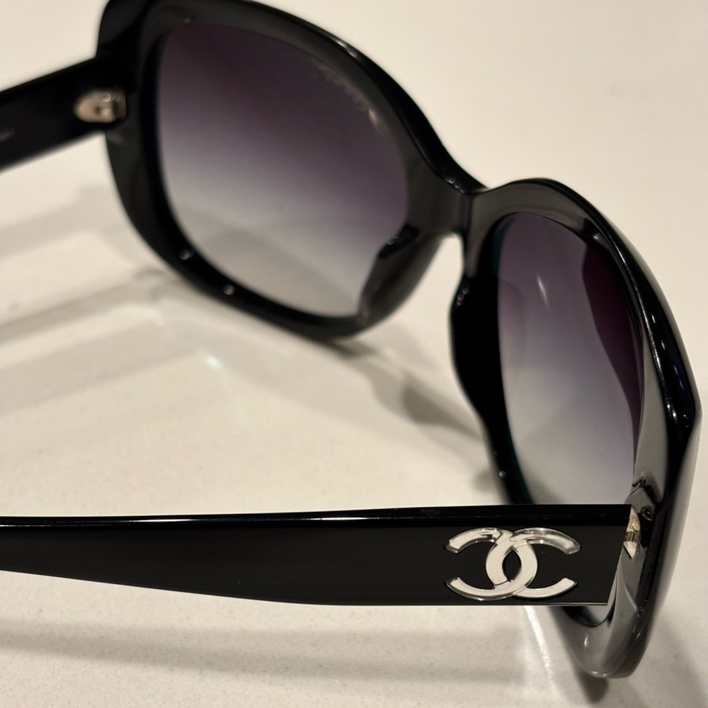 Authentic CHANEL CC Sunglasses 5060AB Black - Picture 11 of 17